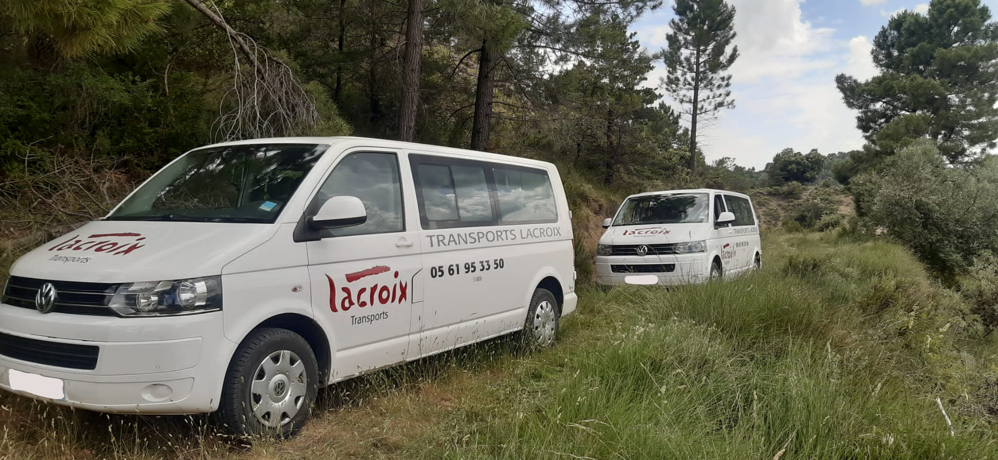 Minibus Lacroix sur le terrain Minibus Lacroix sur le terrain