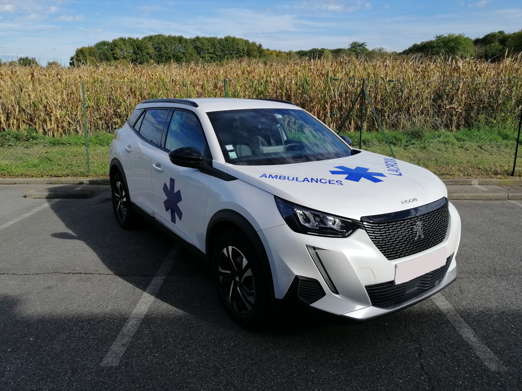 VSL Peugeot Ambulance Lacroix TPMR avec fauteuil roulant